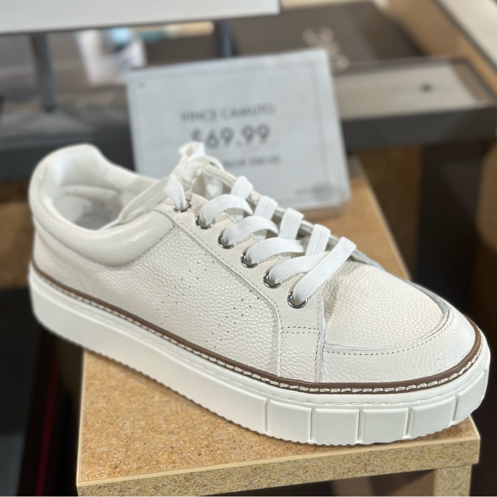 Vince Camuto Women's Randay Sneaker, white leather, size 11